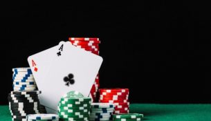 Alasan Mengapa Anda Harus Bermain Poker Online
